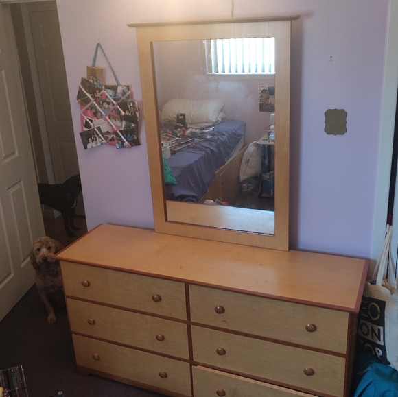 Dresser - Picture 2 of 4